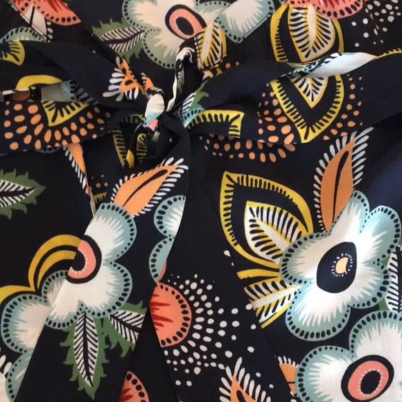 Flowered blouse - Picture 4 of 5